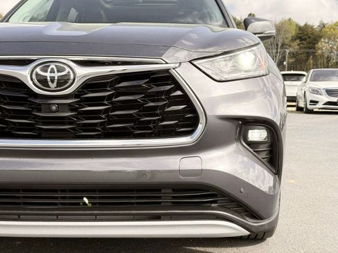 Used 2021 Toyota Highlander Platinum image 7