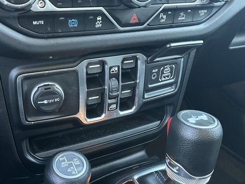 Certified 2025 Jeep Wrangler Unlimited Sahara w/ Safety Group image 34