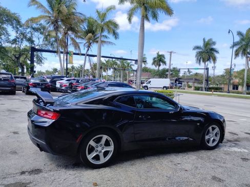 Used 2016 Chevrolet Camaro LT image 10