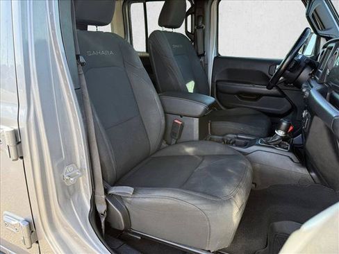Used 2020 Jeep Wrangler Unlimited Sahara AWD/4WD image 13