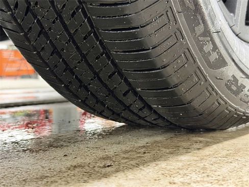 Used 2025 Toyota 4Runner SR5 image 12