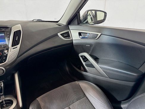 Used 2015 Hyundai Veloster w/ Option Group 02 image 22