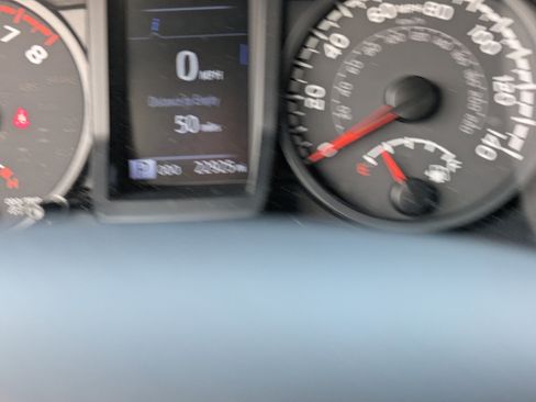 Used 2022 Toyota Tacoma SR image 26