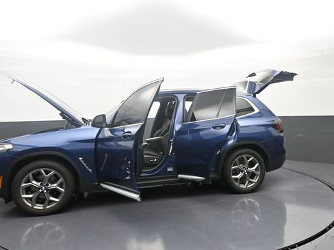 Used 2023 BMW X3 xDrive30i w/ Premium Package AWD/4WD image 40