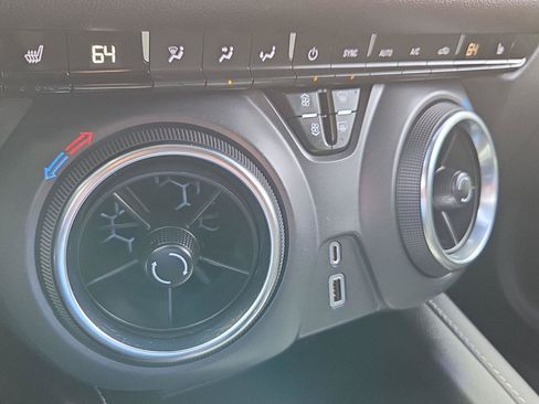 Used 2023 Chevrolet Blazer LT AWD/4WD image 14