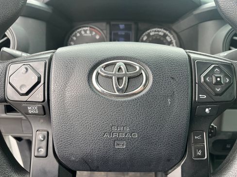 Used 2019 Toyota Tacoma SR image 12