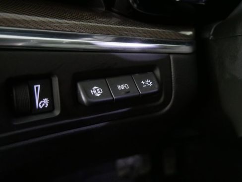 Used 2019 Cadillac XT5 Platinum image 19