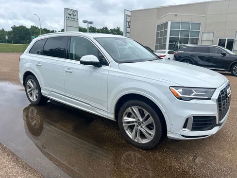 Used 2021 Audi Q7 2.0T Premium w/ Convenience Package AWD/4WD image 8