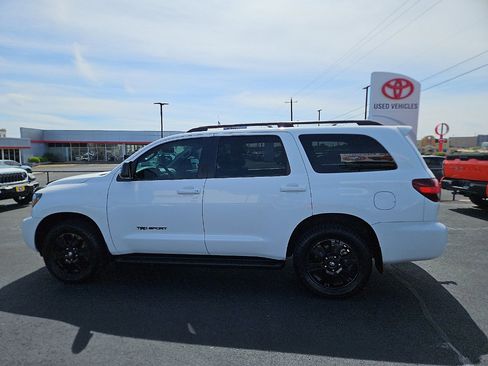 Used 2019 Toyota Sequoia TRD Sport w/ TRD Sport Premium Package image 2