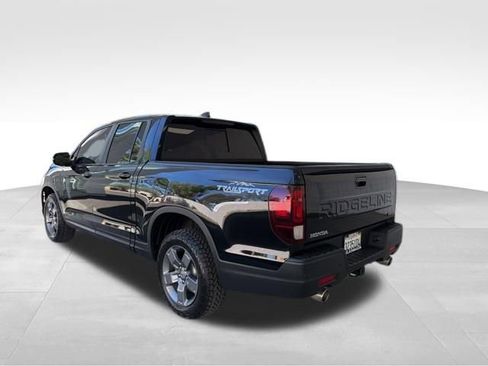 Used 2025 Honda Ridgeline TrailSport image 3