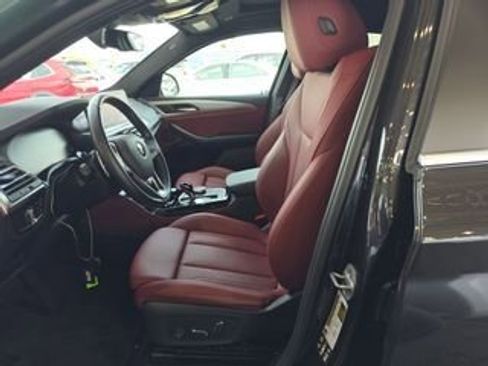 Used 2025 BMW X4 xDrive30i image 6