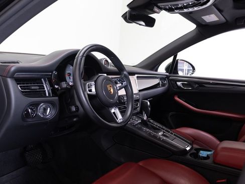 Used 2021 Porsche Macan S AWD/4WD image 19