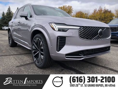 New 2026 Volvo XC90 B5 Plus image 1