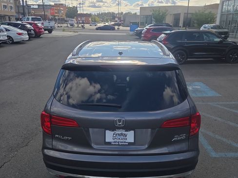 Used 2017 Honda Pilot Elite image 10