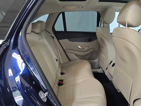 Used 2019 Mercedes-Benz GLC 300 4MATIC image 12