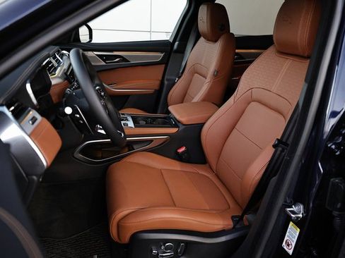 New 2026 Jaguar F-PACE R-Dynamic S image 30