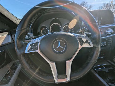 Used 2013 Mercedes-Benz E 350 Sedan image 21