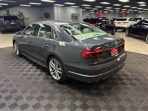 Used 2017 Volkswagen Passat 1.8T R-Line image 9