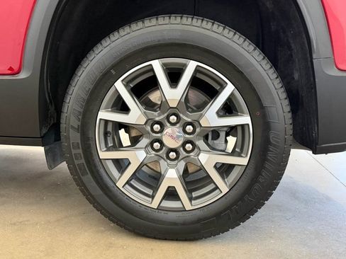 Used 2021 GMC Acadia SLE w/ Driver Convenience Package FWD image 12