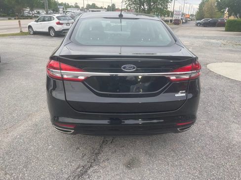 Used 2018 Ford Fusion SE w/ Equipment Group 201A image 10