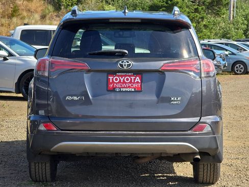 Used 2018 Toyota RAV4 XLE AWD/4WD image 5