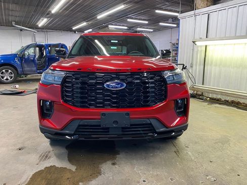 New 2026 Ford Explorer ST-Line w/ ST-Line Street Pack image 3
