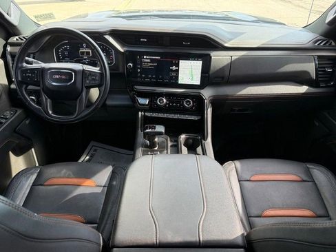 Used 2023 GMC Sierra 1500 AT4 w/ AT4 Preferred Package AWD/4WD image 13