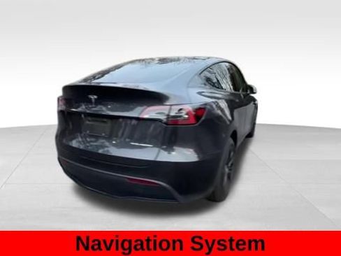 Used 2025 Tesla Model Y Long Range image 7