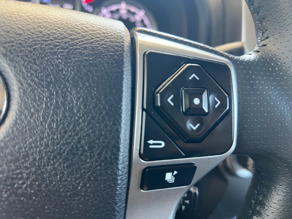 Used 2022 Toyota 4Runner Limited RWD image 12