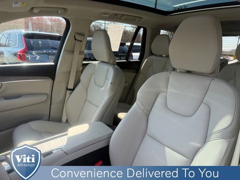 Certified 2023 Volvo XC90 B5 Plus AWD/4WD image 18