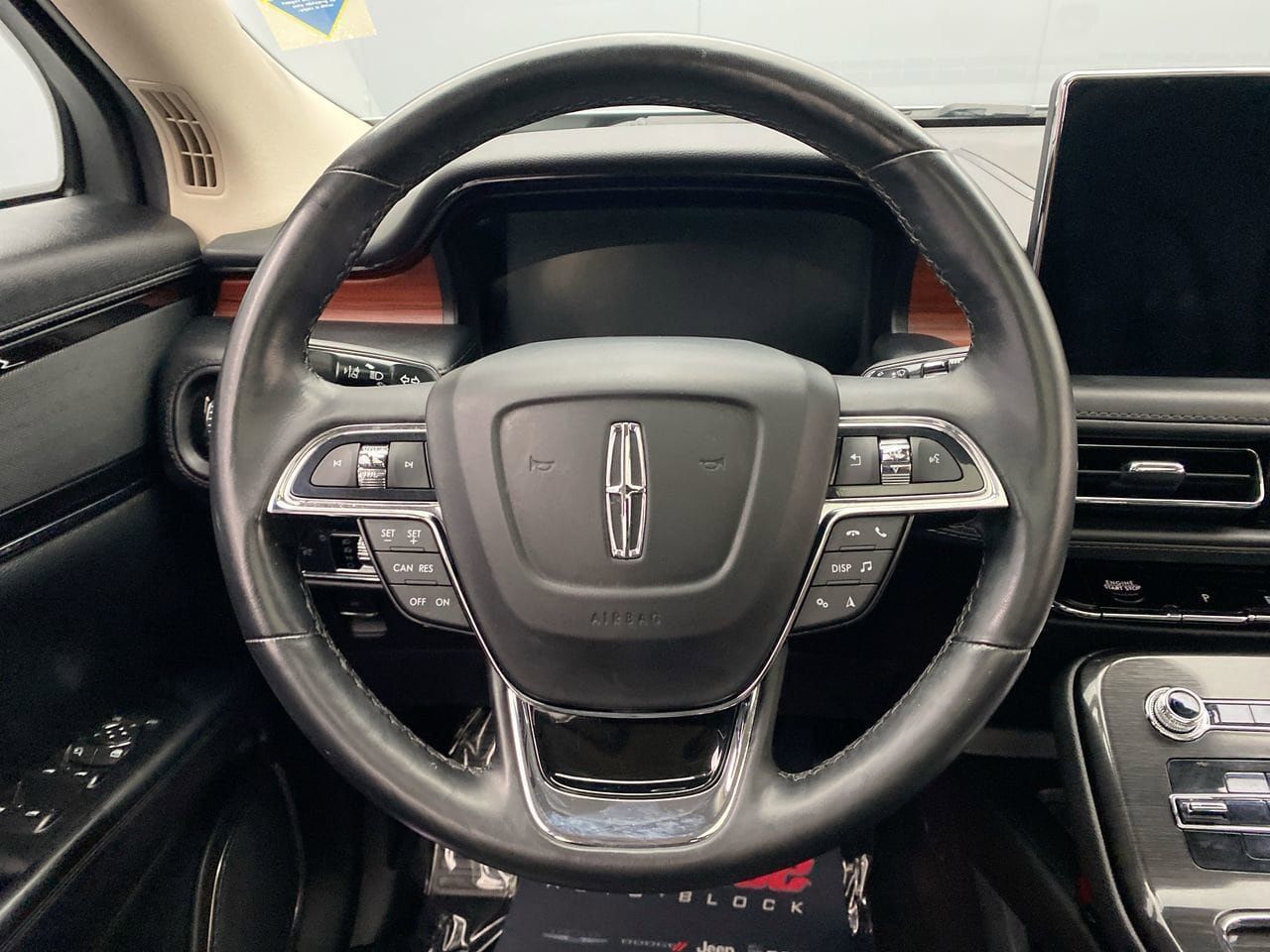 Used 2022 Lincoln Nautilus Reserve AWD/4WD image 16