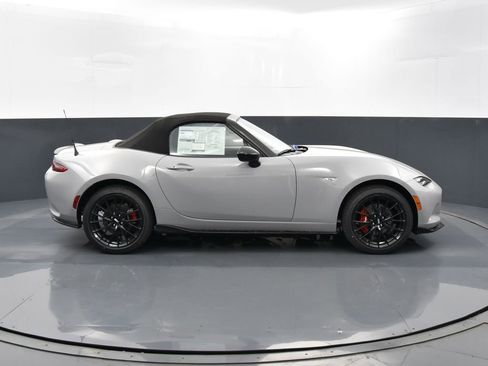 New 2025 MAZDA MX-5 Miata Club w/ Weather Package image 40