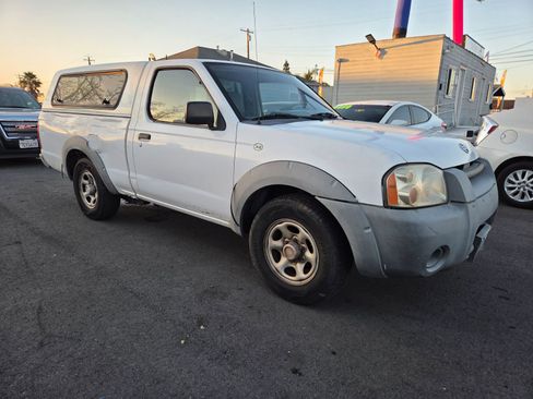 Used 2001 Nissan Frontier XE image 5