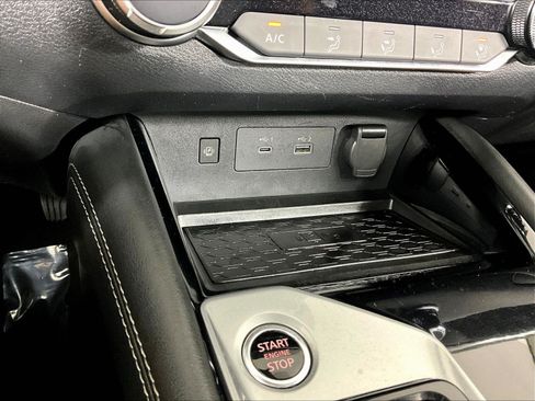 Certified 2024 Nissan Altima 2.5 SV w/ SV Premium Package FWD image 16