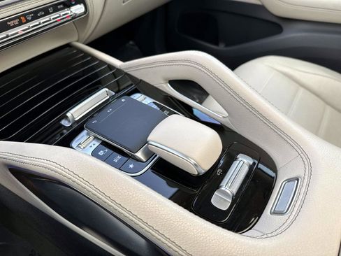 Certified 2020 Mercedes-Benz GLE 580 4MATIC image 27