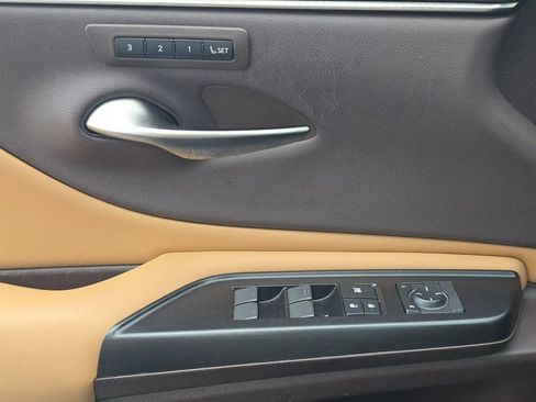 Used 2019 Lexus ES 350 image 32