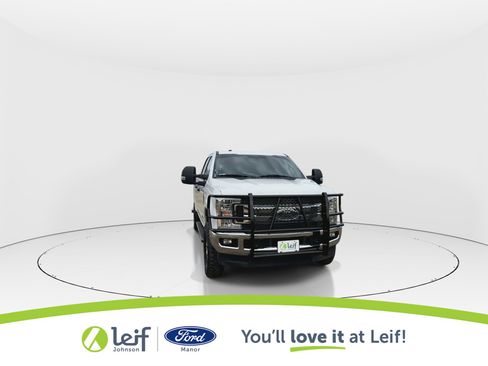 Used 2018 Ford F250 XLT w/ XLT Value Package image 3