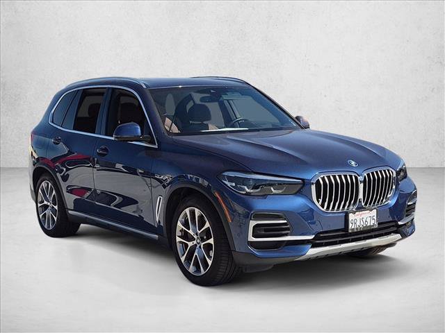 Certified 2022 BMW X5 xDrive45e w/ Luxury Seating Package AWD/4WD image 3