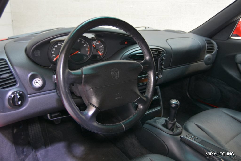 Used 1999 Porsche Boxster RWD image 29