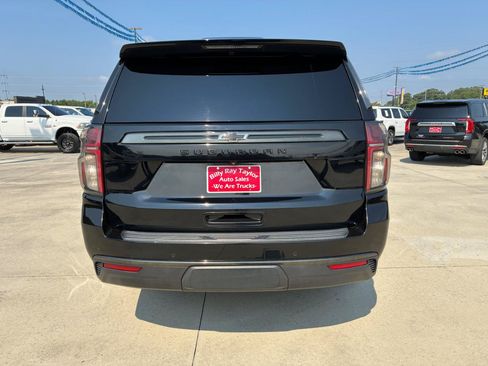 Used 2021 Chevrolet Suburban Z71 w/ Z71 Signature Package AWD/4WD image 6