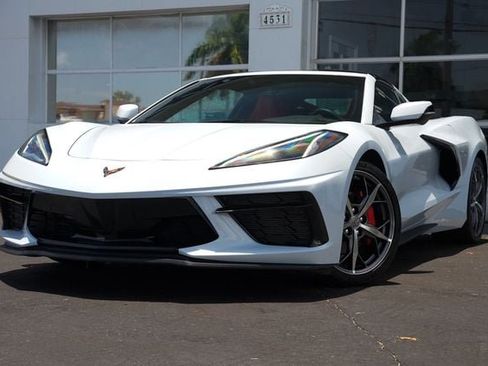 Used 2022 Chevrolet Corvette Stingray Coupe w/ Engine Appearance Package RWD image 1