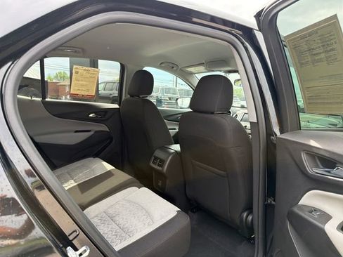 Used 2024 Chevrolet Equinox LS w/ LS Convenience Package image 27