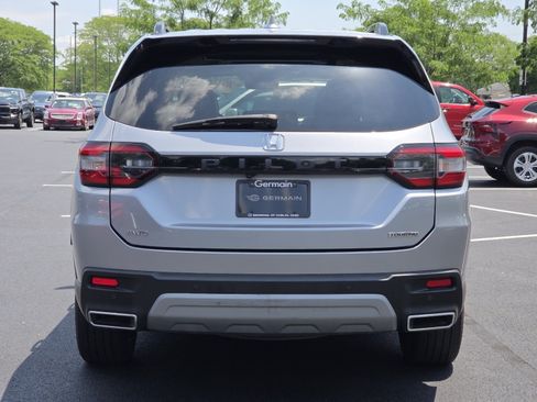 Certified 2023 Honda Pilot Touring image 23