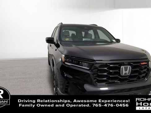 New 2025 Honda Pilot TrailSport image 3