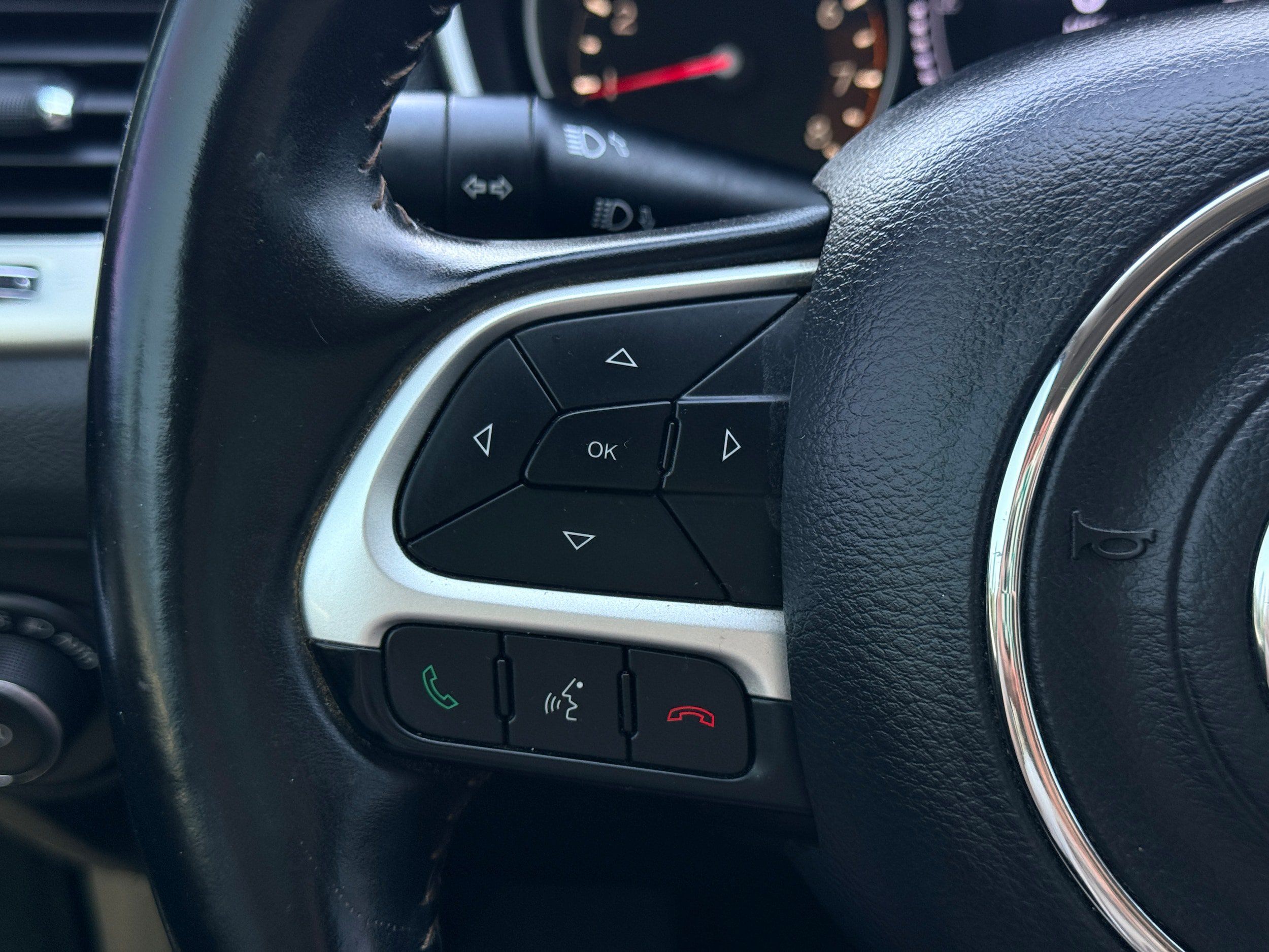 Used 2018 Jeep Compass Latitude AWD/4WD image 14