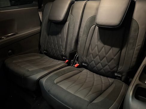 New 2026 Mercedes-Benz GLS 63 AMG 4MATIC image 28