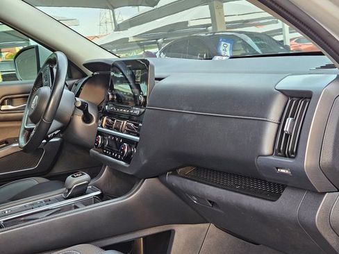 Used 2023 Nissan Pathfinder SL FWD image 19