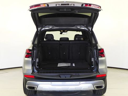 Used 2024 BMW X5 xDrive40i w/ Parking Assistance Package AWD/4WD image 10