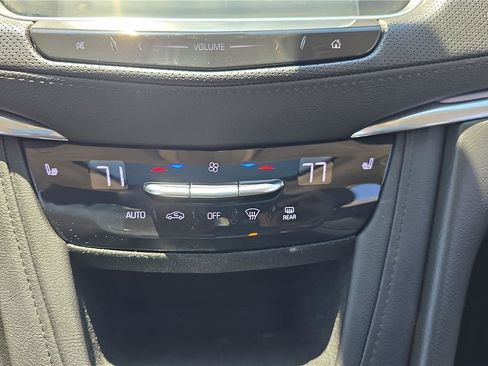 Used 2019 Cadillac XT5 Luxury FWD image 23