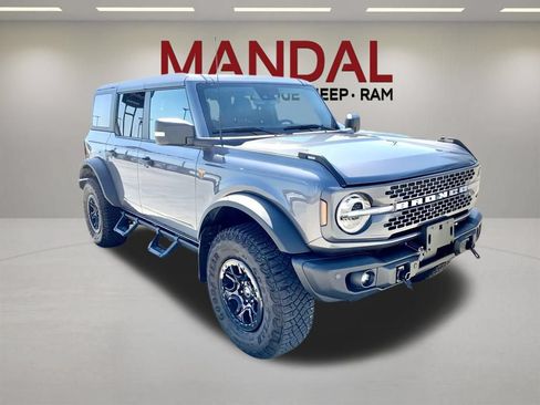 Used 2023 Ford Bronco Badlands AWD/4WD image 3
